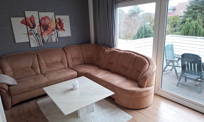Nordenham Apartment | Vacation apartment "Schöne Aussicht" with large balcony-terrace