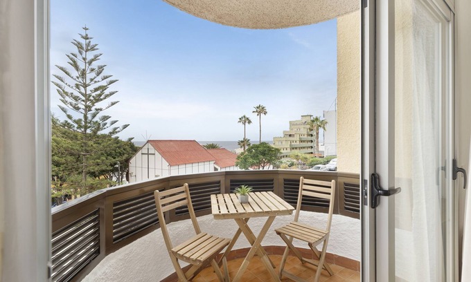 Bajamar Apartment | Cozy Vacation Apartment 'Vivir Bajamar' with Sea View & Wi-Fi