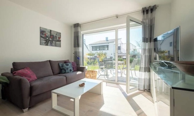 Ueberlingen Apartment | Beachfront Vacation Apartment "Wellenreiter" - Guest Rated 10/10
