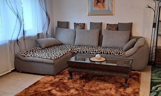 Volkach Apartment | Cozy Apartment "Zoe" with Balcony in Central Volkach