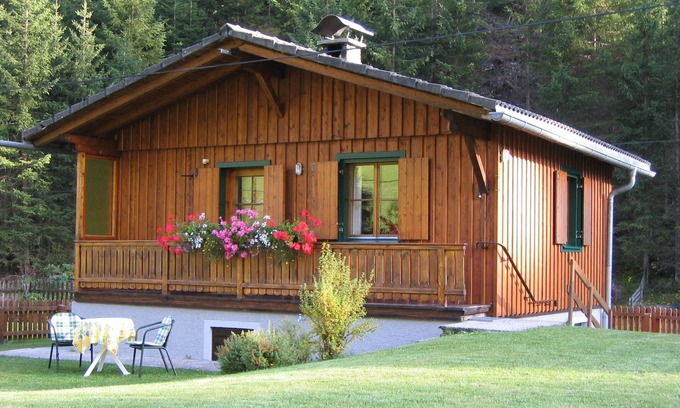 Sankt Jakob in Defereggen House | Escape to a Cozy Wooden House in the Tyrolean Mountains