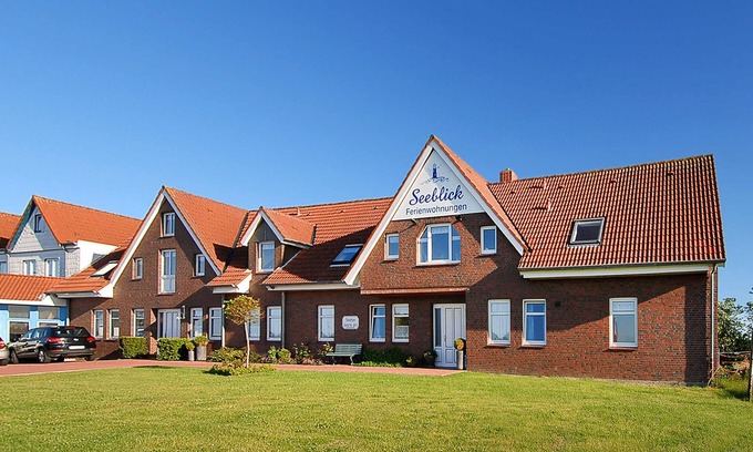 Horum Apartment | Pet-Friendly Oceanfront Retreat: Vacation Beach Shell