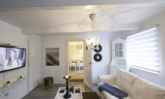 Campen House | Experience the Cozy Vacation Cottage Schipperhus Today!