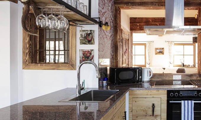 Embach House | Cozy Ocean View Cottage Sommerbichl with Spa & Breakfast