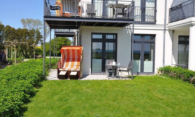 Fehmarnsund Apartment | Cozy 3-Person Apartment in Fehmarn with Spa & Kitchen