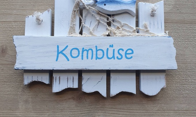 Burg auf Fehmarn Apartment | Cozy Apartment for 2 in Fehmarn with Kitchen & Pet Access
