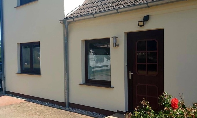 Marlow House | Perfect Family Getaway for 5 in Marlow with Ocean View