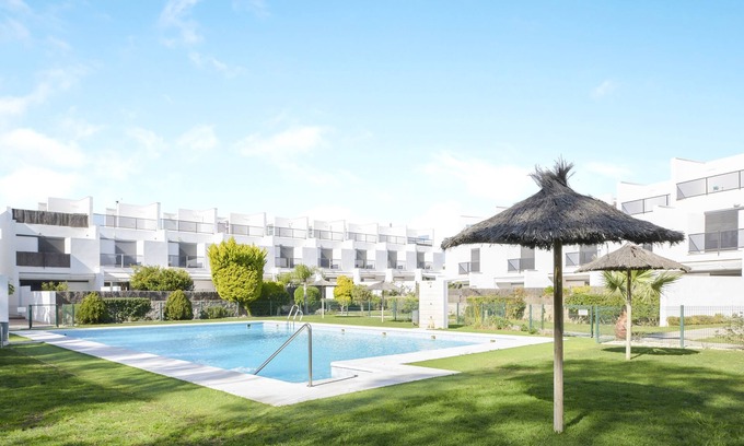 Conil de la Frontera House | Beachside Vacation Home "Paula" with Pool and Ocean Views