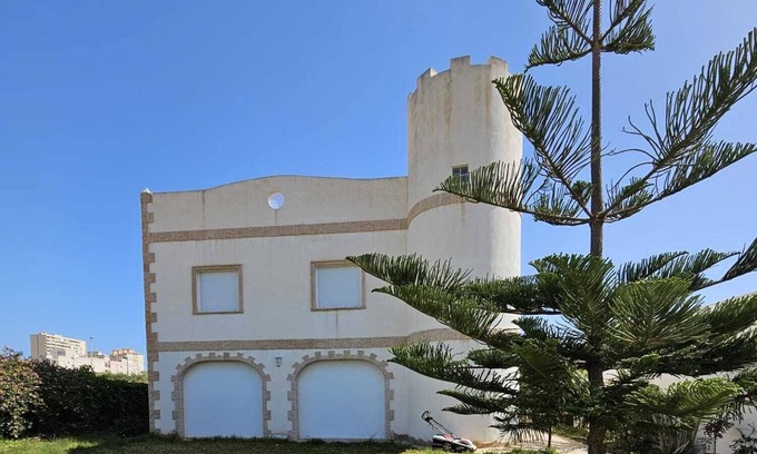 Plaza De La Costera House | Vacation home (10 people) for families with pool, garden, roof terrace, close to the beach