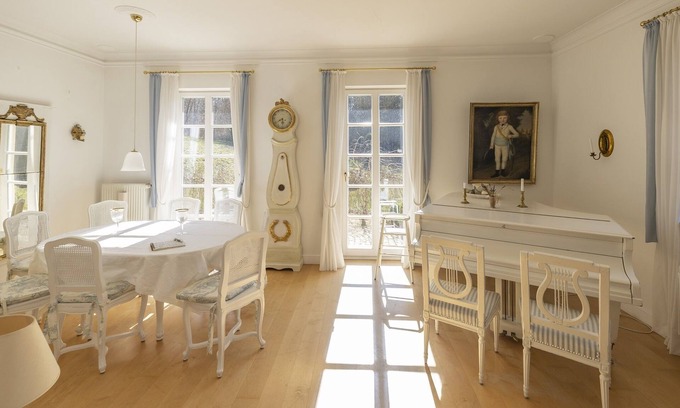 Ebern Apartment | Ideal Vacation Home with Terrace, Garden & Ocean Views