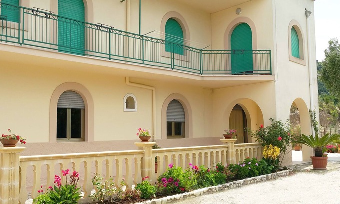 Peschici Apartment | Cozy Vacation Home Just 3 Minutes from the Beach