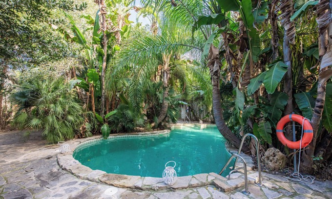 Los Angeles House | Relaxing Stay at "Apartamento Cortijo Rural Las Aves" with Pool