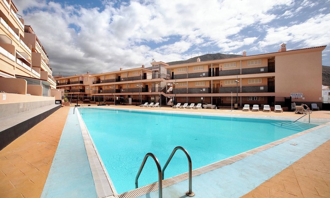 Los Cristianos Apartment | Seaside Retreat 'Ático Los Seres' with Private Terrace & Wi-Fi