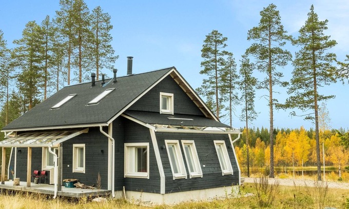 Rovaniemi House | Relaxing Lake View Retreat at Vacation Home Aurora