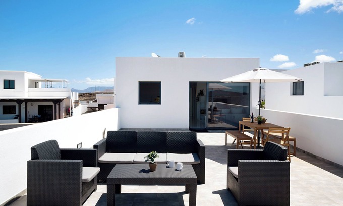La Santa House | Cozy Vacation Home 'Brisa 3' with Ocean View & Wi-Fi