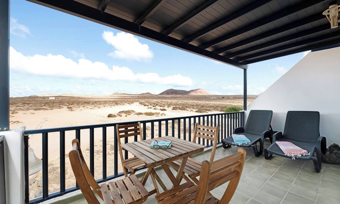 Caleta de Sebo House | Seaside Vacation Home "Cabo" with Private Terrace & Amenities