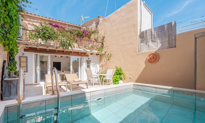 Lloseta House | Relaxing Getaway at Can Raixa with Private Pool & Wi-Fi