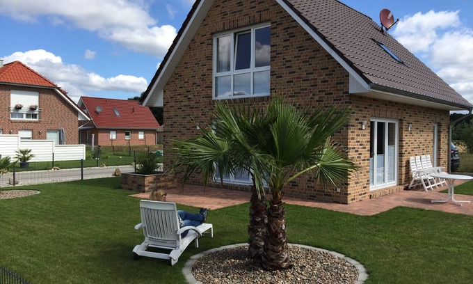Petersfeld House | Ideal Vacation Home at Thülsfelder Talsperre for 4 Guests