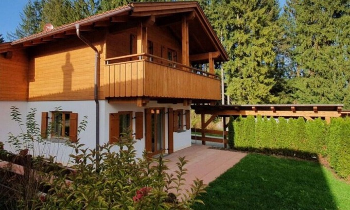 Lechbruck House | Experience Happyplace: Family-Friendly Home with Sauna & Views