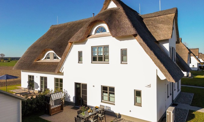 Stolpe auf Usedom Apartment | Relaxing Vacation Home Gustav Mahler 24 with Ocean View