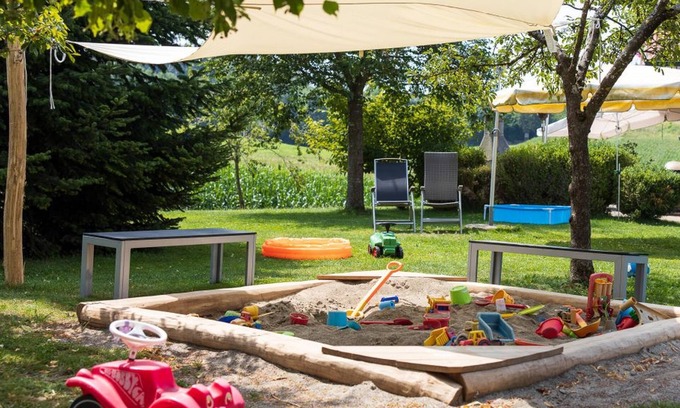 Wangen im Allgaeu Apartment | Guest Rated: 10/10 Morgensonne Vacation Home with Kitchen