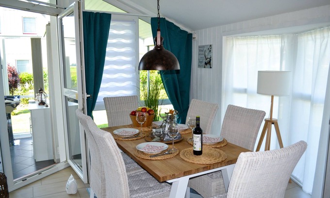 Wesselburenerkoog House | Cozy Oceanfront Home for 4 in Wesselburenerkoog