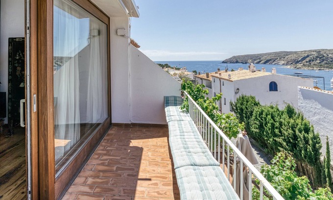 Cadaques House | Designer House with Panoramic Ocean Views and Modern Comforts