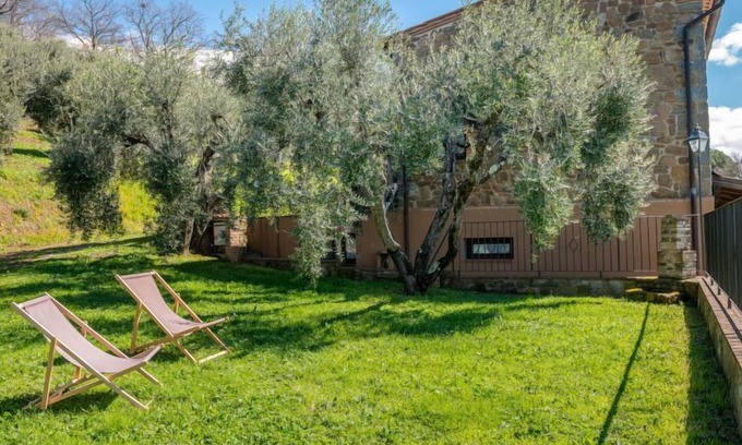 Scansano House | Cozy Vacation Home Enea with Oceanfront Views & Spa