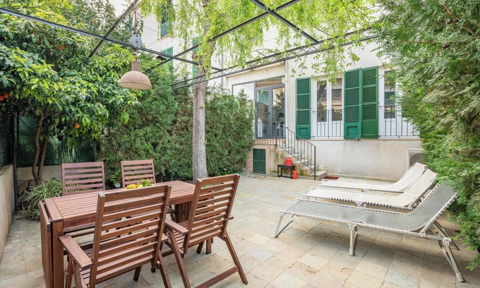 Soller House | Guest Rated 10/10: Casa Sunny with Mountain View & Garden