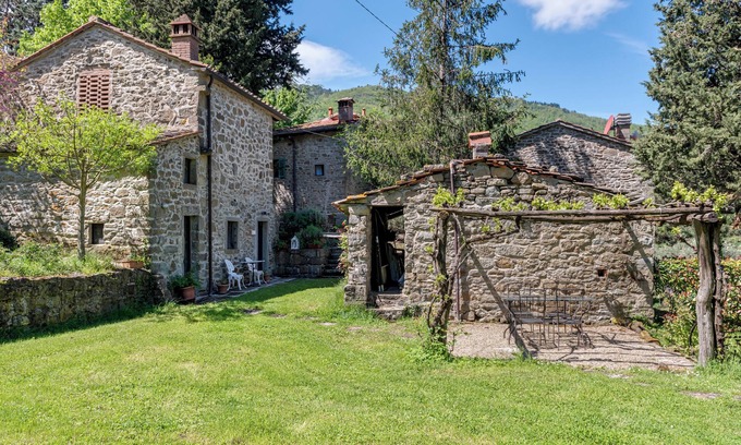 Londa House | Relaxing Getaway at Fienile Con Piscina Near Florence
