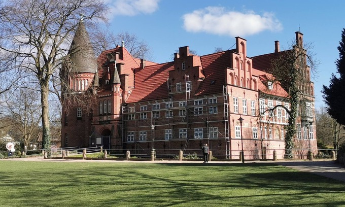Neuallermohe House | Ideal Vacation Home for 10 Guests in Hamburg - Pet Friendly