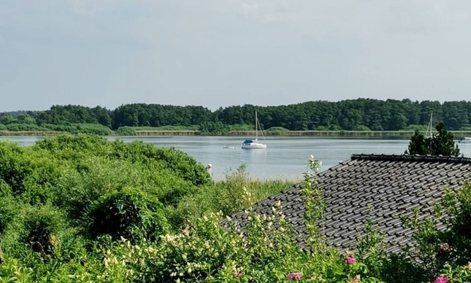 Muritz House | Cozy Vacation Home in Sietow for 2 Guests with Kitchen