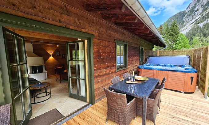 Ruhpolding House | Cozy Vacation Home for 6 Guests with Spa & Ocean View