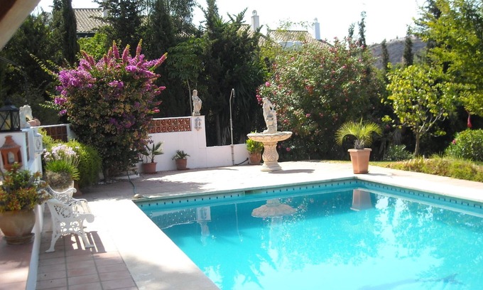 Puerto de la Duquesa House | Spacious Holiday Home for 6 in Scenic Manilva