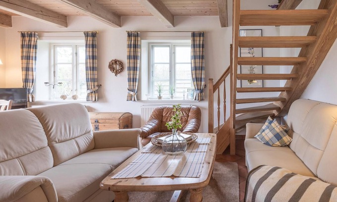 Borgsum House | Inviting Vacation Home Geest on Föhr with Ocean View