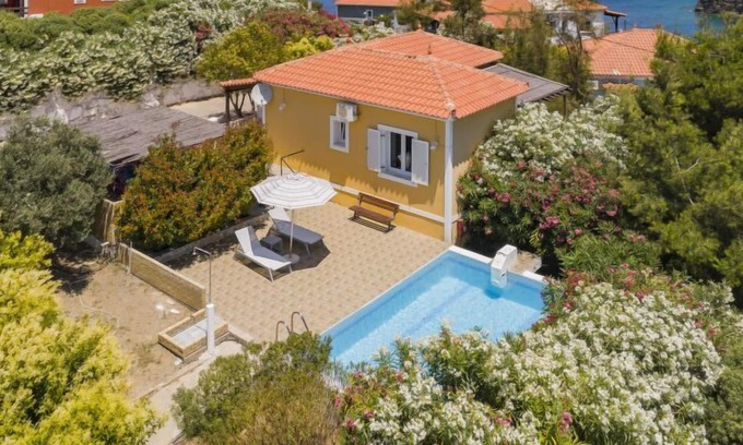 Samos Town House | Vacation home Giallo in Samos Town - 4 persons, 1 bedrooms