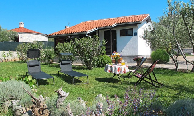 Peruski House | Vacation home Gloria by Interhome