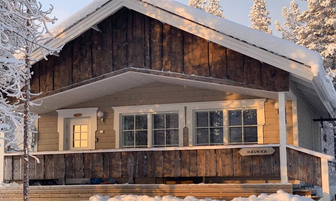 Saariselka House | Lake View Retreat: Vacation Home Haukka with Spa & Breakfast