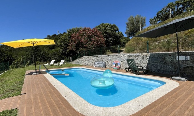 Arcos de Valdevez Cottage | Idyllic Vacation Home in Ponte da Barca with Vineyard Views