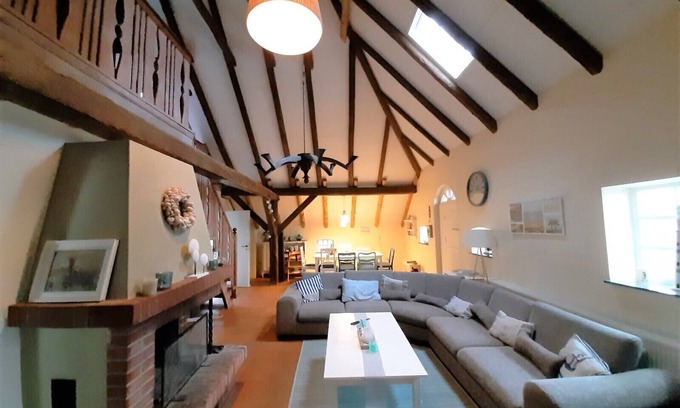 Hagermarsch House | Cozy East Frisian Farmhouse with Ocean View & Pool