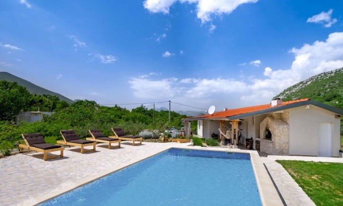 Zadvarje House | Guest Rated 10/10: Jozo by Interhome with Ocean Views