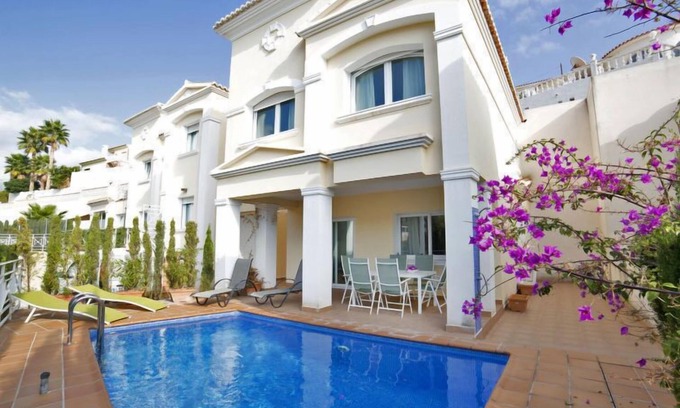 La Canuta House | Sea View Retreat: Vacation Home Junio with Pool & Spa