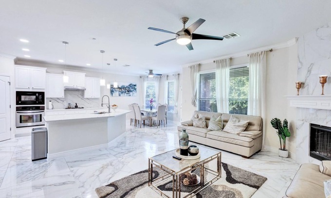 Pflugerville House | Vacation home just 16 minutes from Kalahari Indoor Water Park