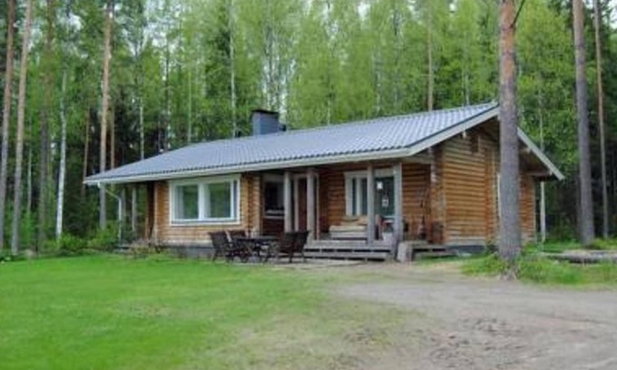 Kiuruvesi House | Relaxing Getaway at Köökuu with Lake View & Spa Amenities