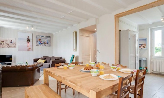 Saint-Pierre-Quiberon House | Oceanfront Vacation Home Kerhel with Spa & Breakfast