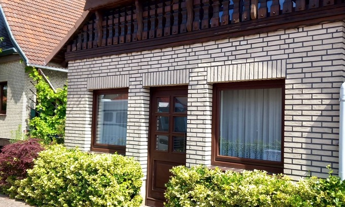 Muritz House | Vacation home Kleine Einkehr - comfortable & quiet in Waren (Müritz), with balcony