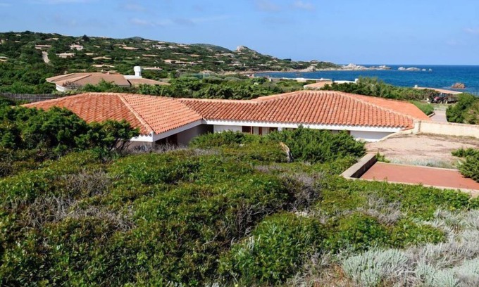 Portobello House | Pet-Friendly Oceanfront Getaway at Marco by Interhome