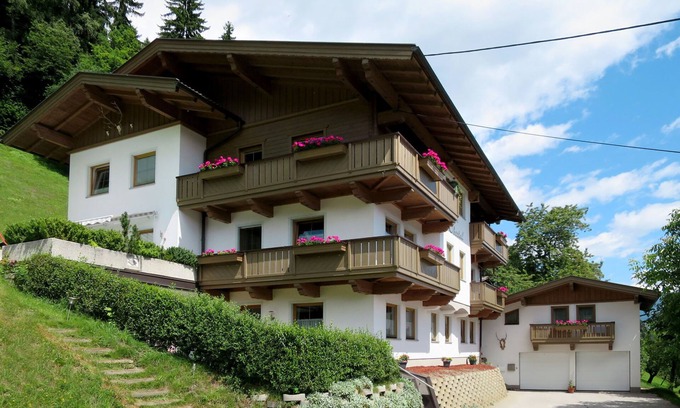Hippach House | Vacation home Margit by Interhome