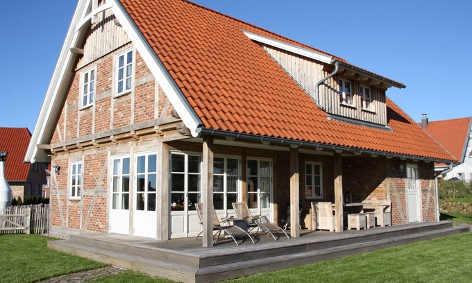 Rosenhagen House | Experience MeerZeit: Beachside Retreat with Spa & Sauna