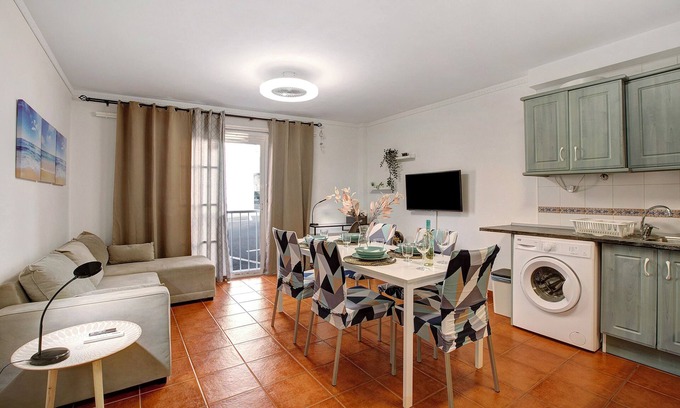 La Jaca Apartment | Relaxing Vacation Home "Mi Refugio en La Jaca" with Ocean View